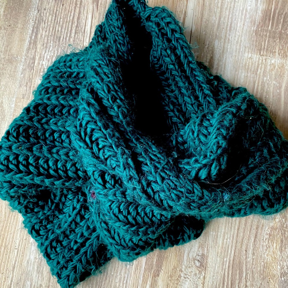 Women’s warm fluffy loop scarf